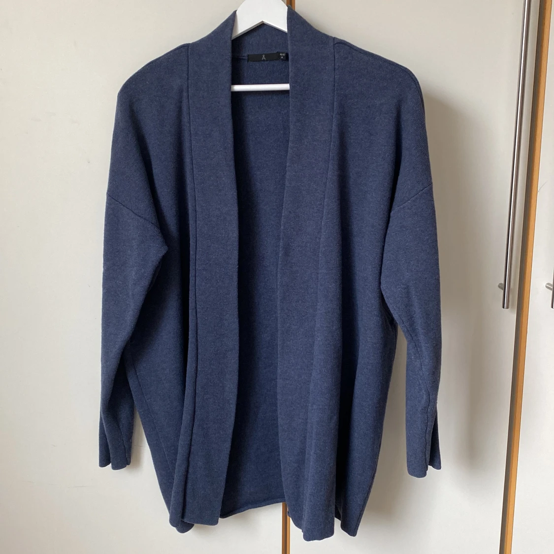 Åskblå kofta från Åhléns