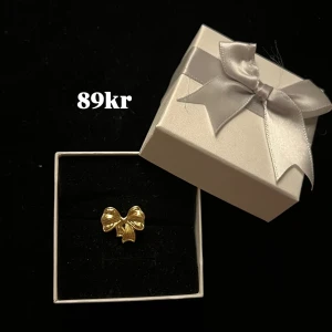 Guldigt rosett ring  - 22kr frakt 💗 