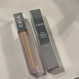 CAIA It's Iconic Concealer 2W - Säljer en CAIA It's Iconic Concealer i nyansen 2W.  Använd 4 gånger ungefär 