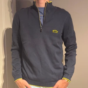 Hugo boss half zip - Condition - 7/10