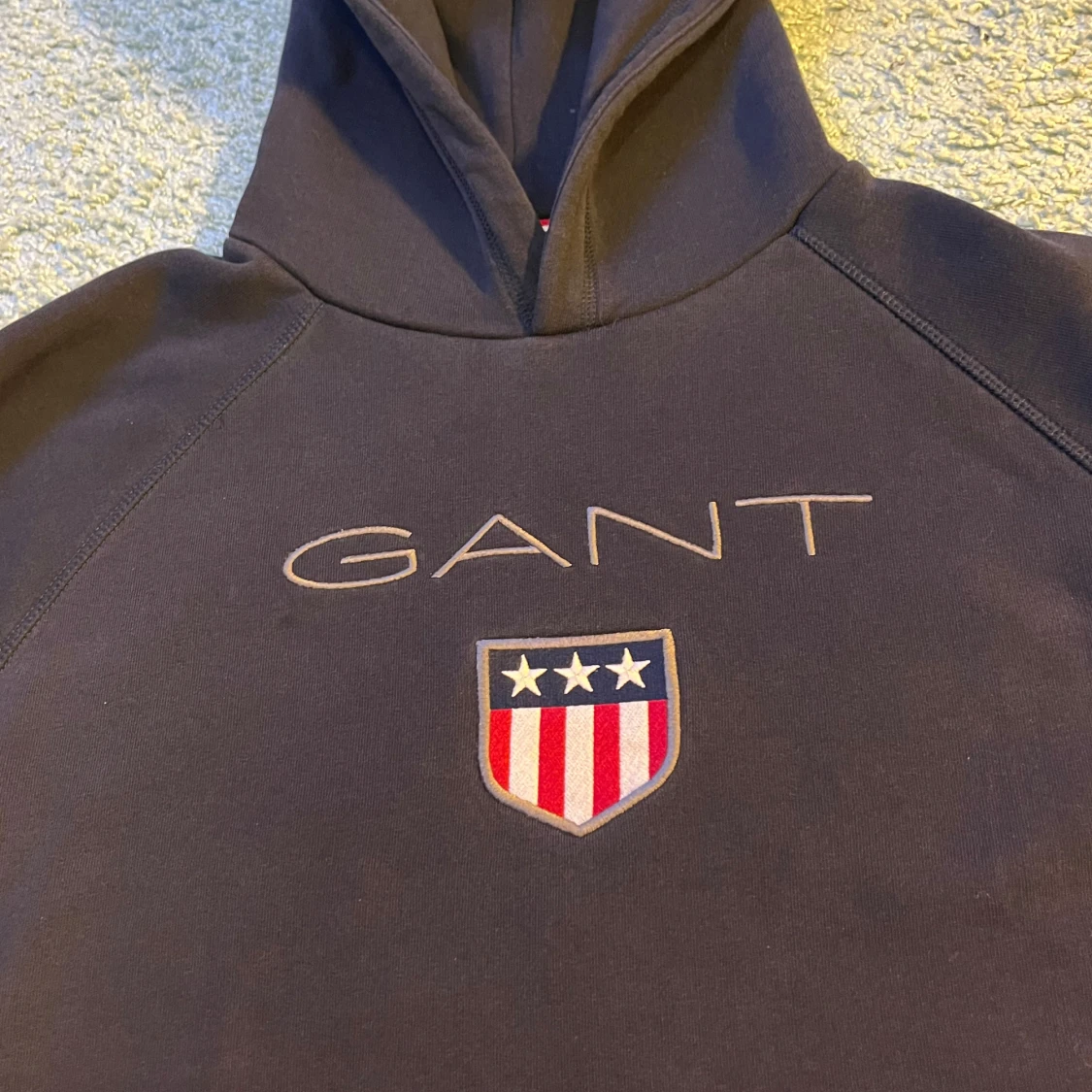 Mörk blå Gant hoodie - 1