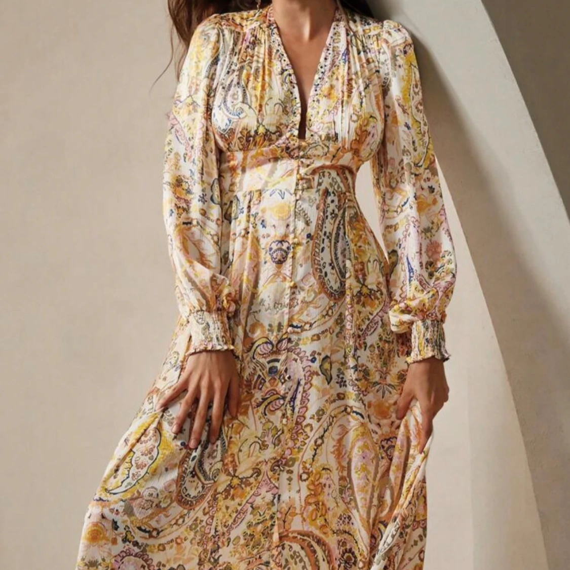 Klänning med knappar  - 3