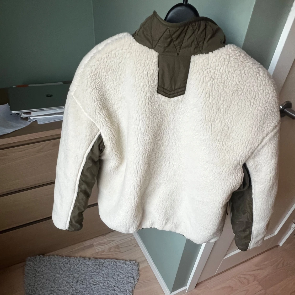 Vit teddyjacka från Zara - 2