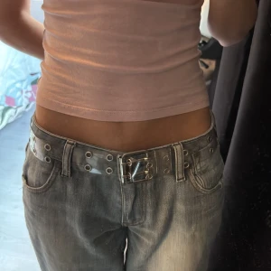 2000s y2k vintage love mcbling genomskinligt bälte  - Säljer pga att jag inte använder