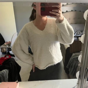 Fluffig tröja - jätte söt och SKÖN tröja 😍😍😍