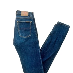 Nudie jeans  - | Snygga Nudie jeans | Slim fit | Storlek 28/34 | Skick 9/10 | Hör av er vid funderingar! |
