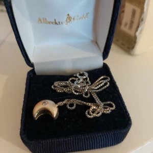 Silverhalsband - Sterling 925 silverhalsband med månberlocker