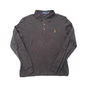 Ralph Lauren Tröja - Långärmad Ralph Lauren Piké. Riktigt snygg med classic loggan