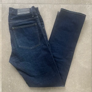 Tiger of Sweden jeans  - Ass feta jeans från Tiger of Sweden för ett billigt pris. Jeansen är nästan helt nya! Storleken på byxorna är 30/32. Hör av dig vid frågor och funderingar!