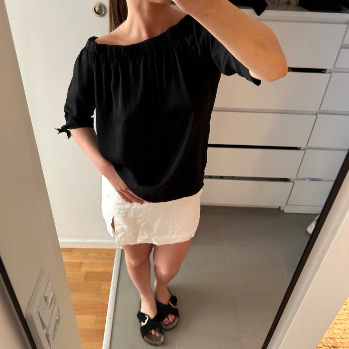 Svart topp från H&M - 1