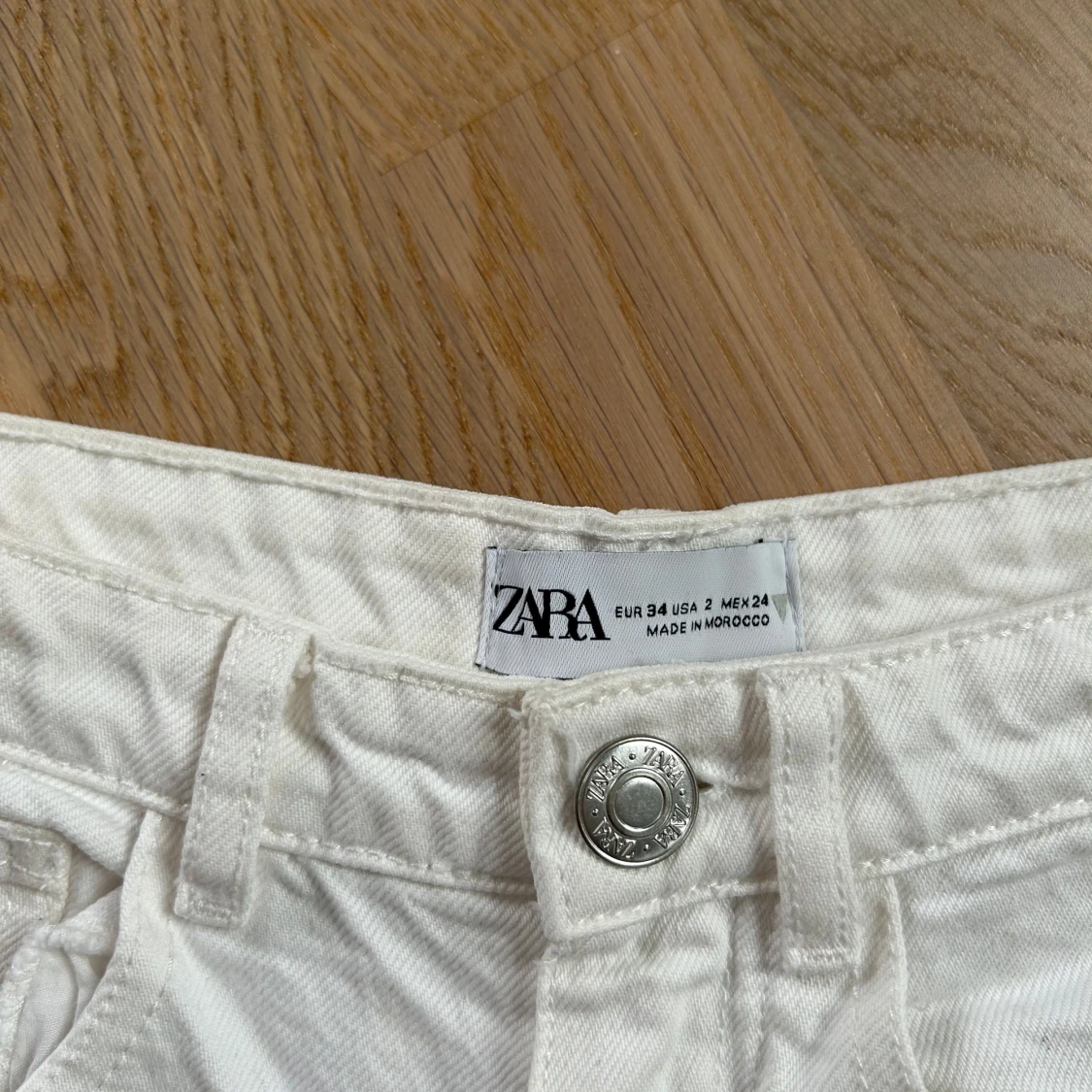 Zara Byxor med hål på sidorna - 3
