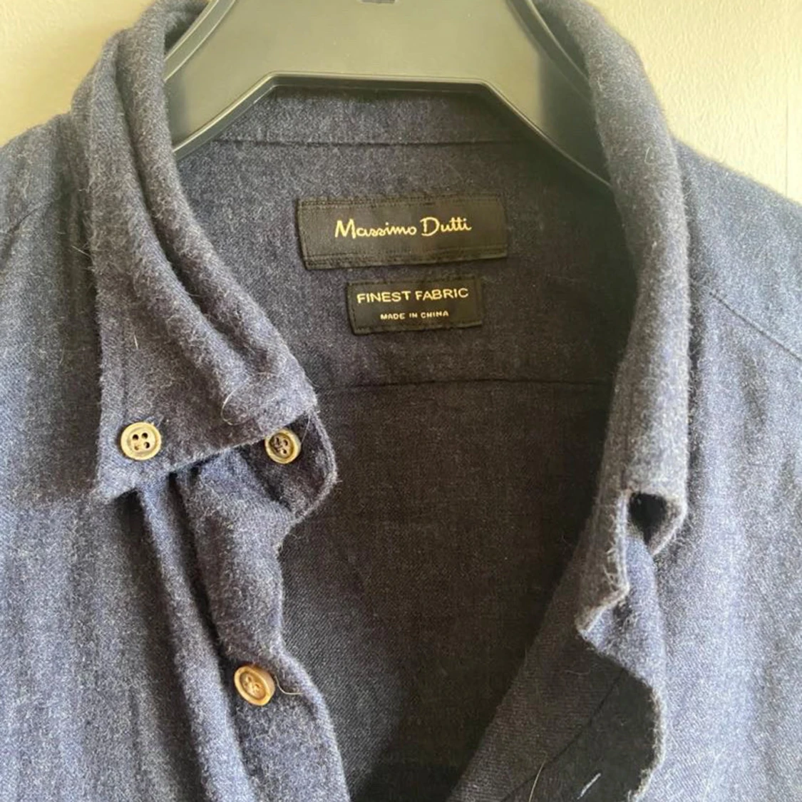 Mörkblå skjorta från Massimo Dutti - 1