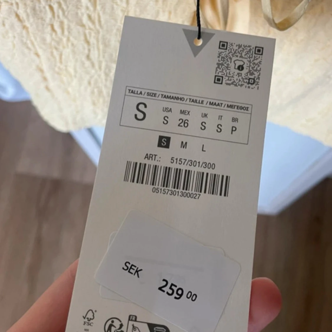 Gul linnetopp från Zara - 2