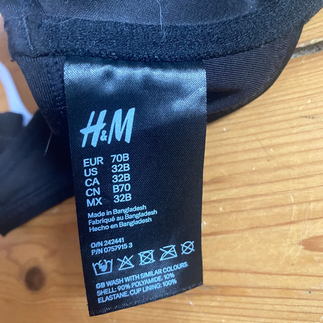 Två bikinis  svart & vit - 2