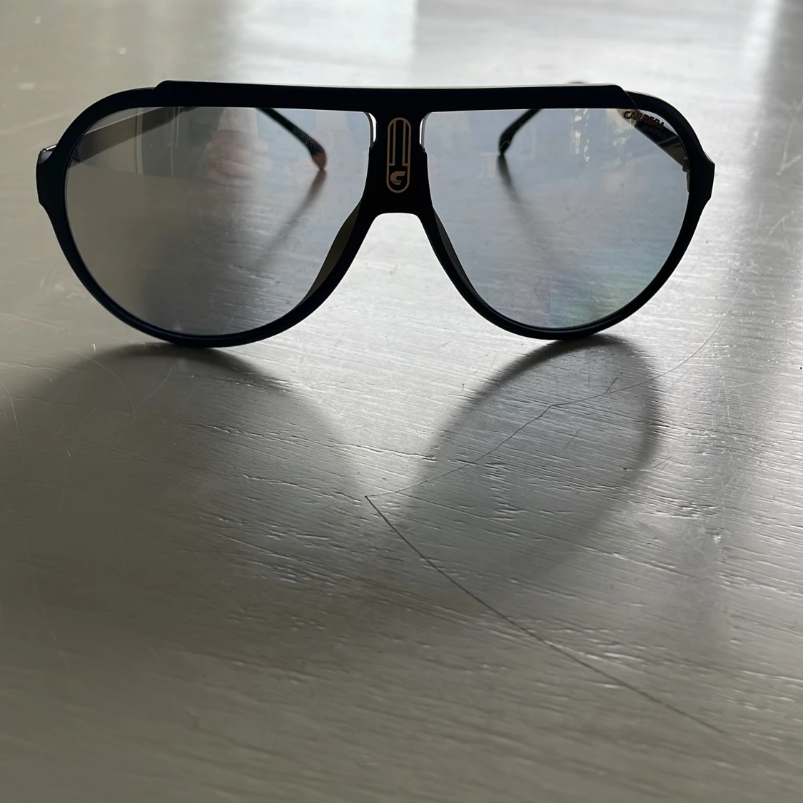 Svarta Carrera pilotbågar solglasögon - 2