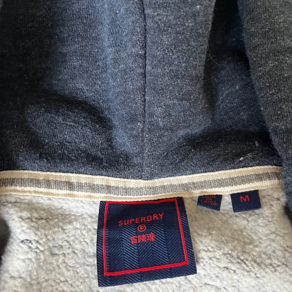 Mörkblå hoodie från Superdry M - 1