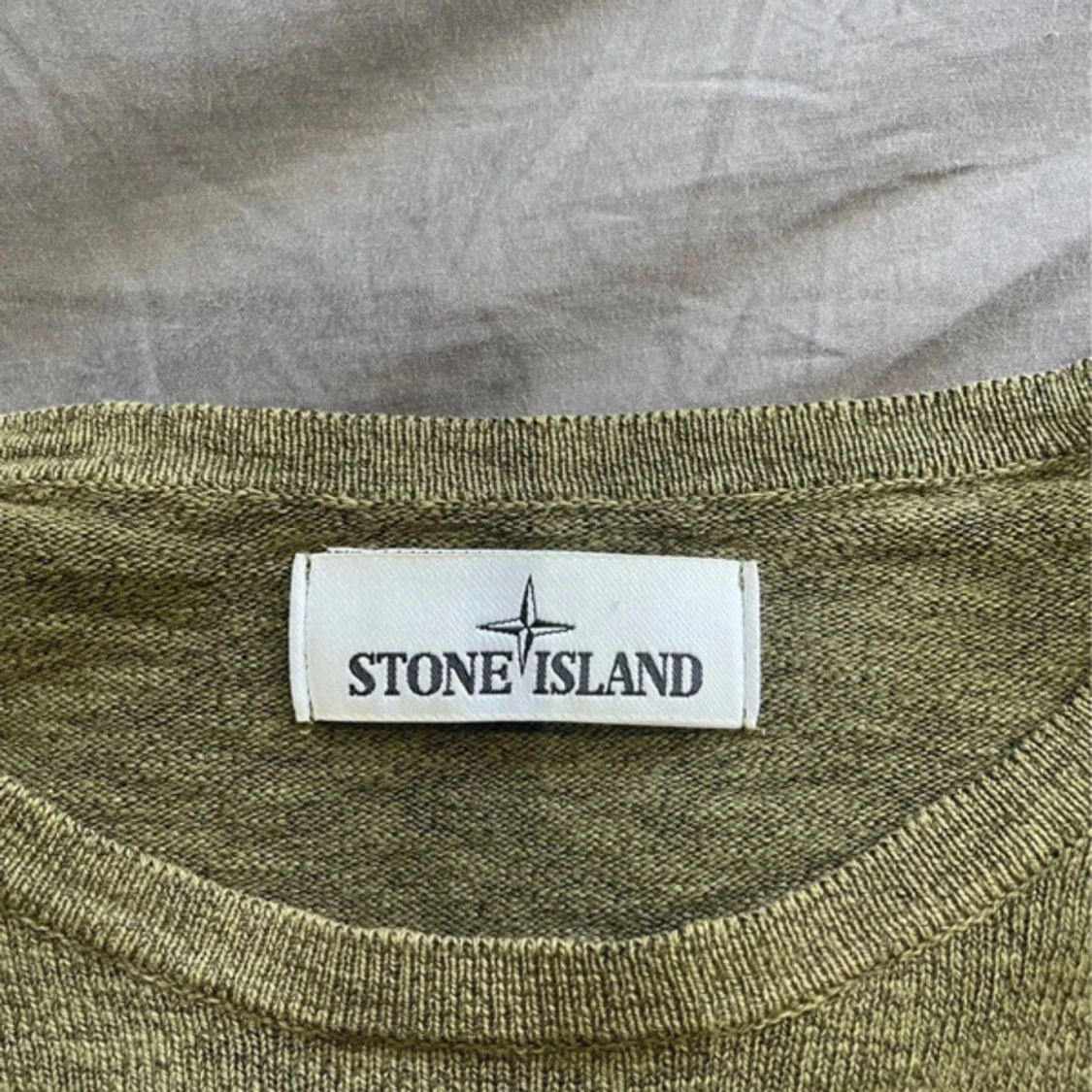 Olivgrön långärmad tröja från Stone Island - 1