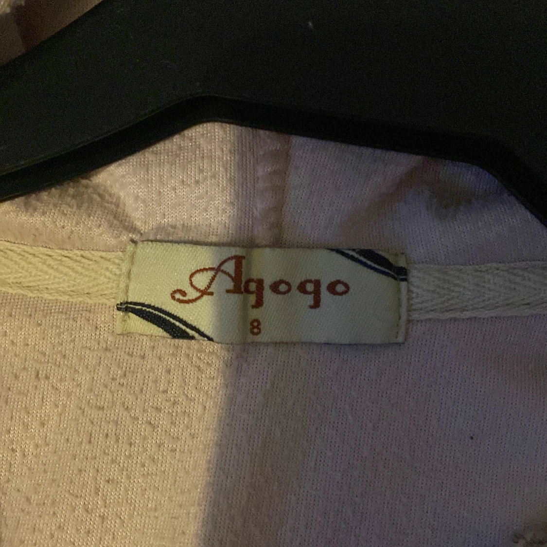 Ljusrosa hoodie i velour från Agoqo - 2