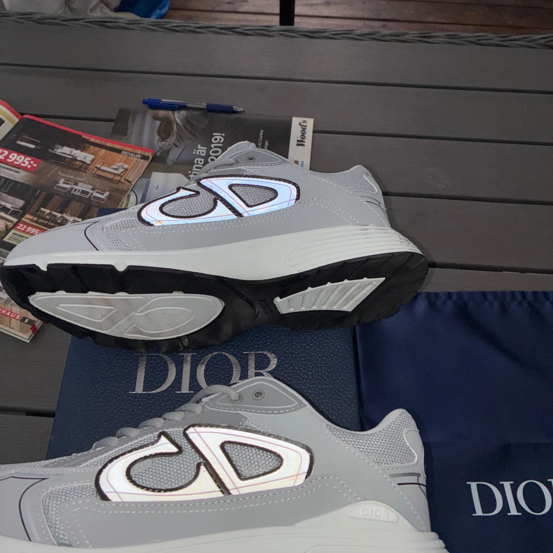 Grå Dior sneakers med reflekterande detaljer - 1