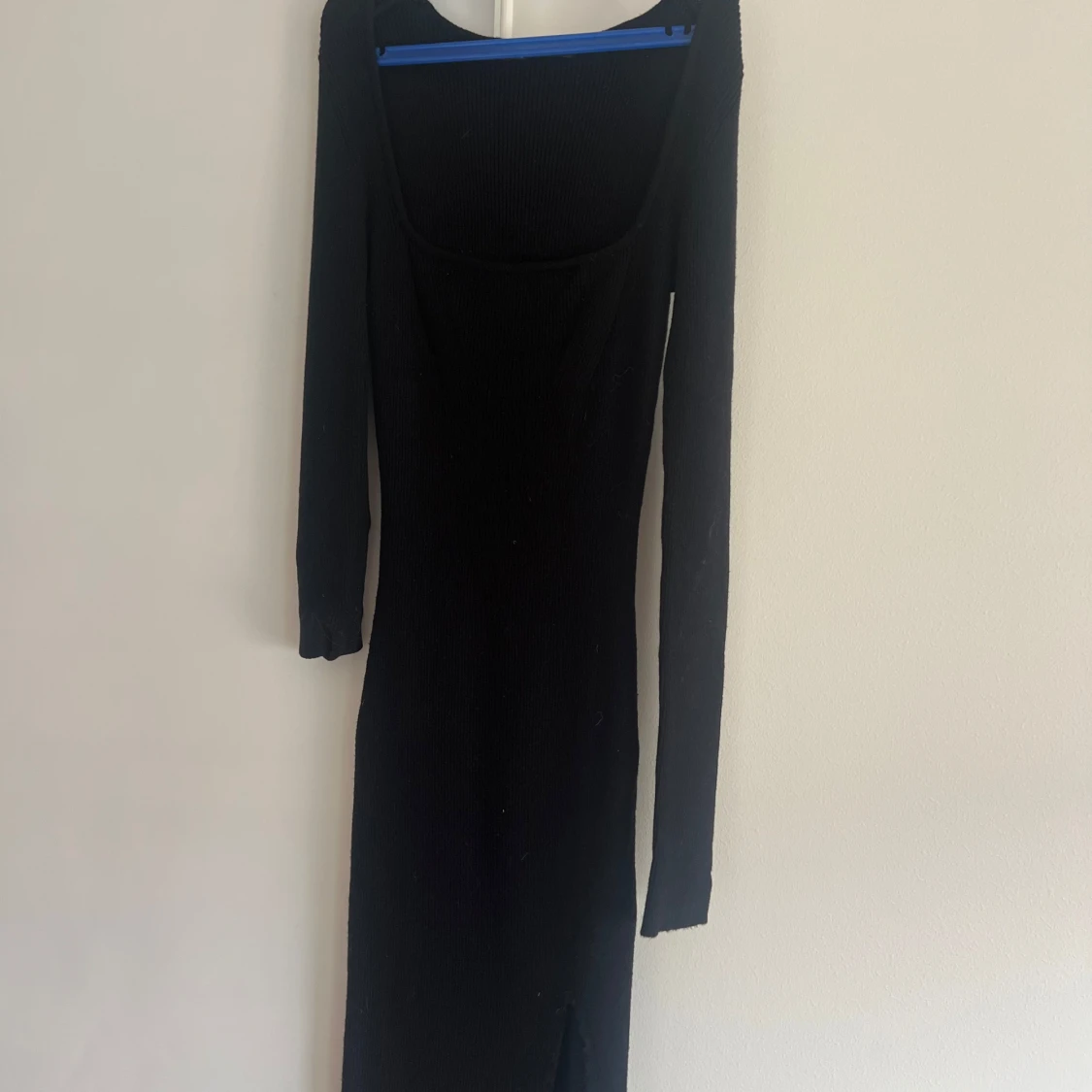 Långklänning från Gina med slits 