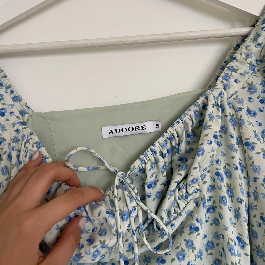 Adoore Blommig långärmad klänning - 2