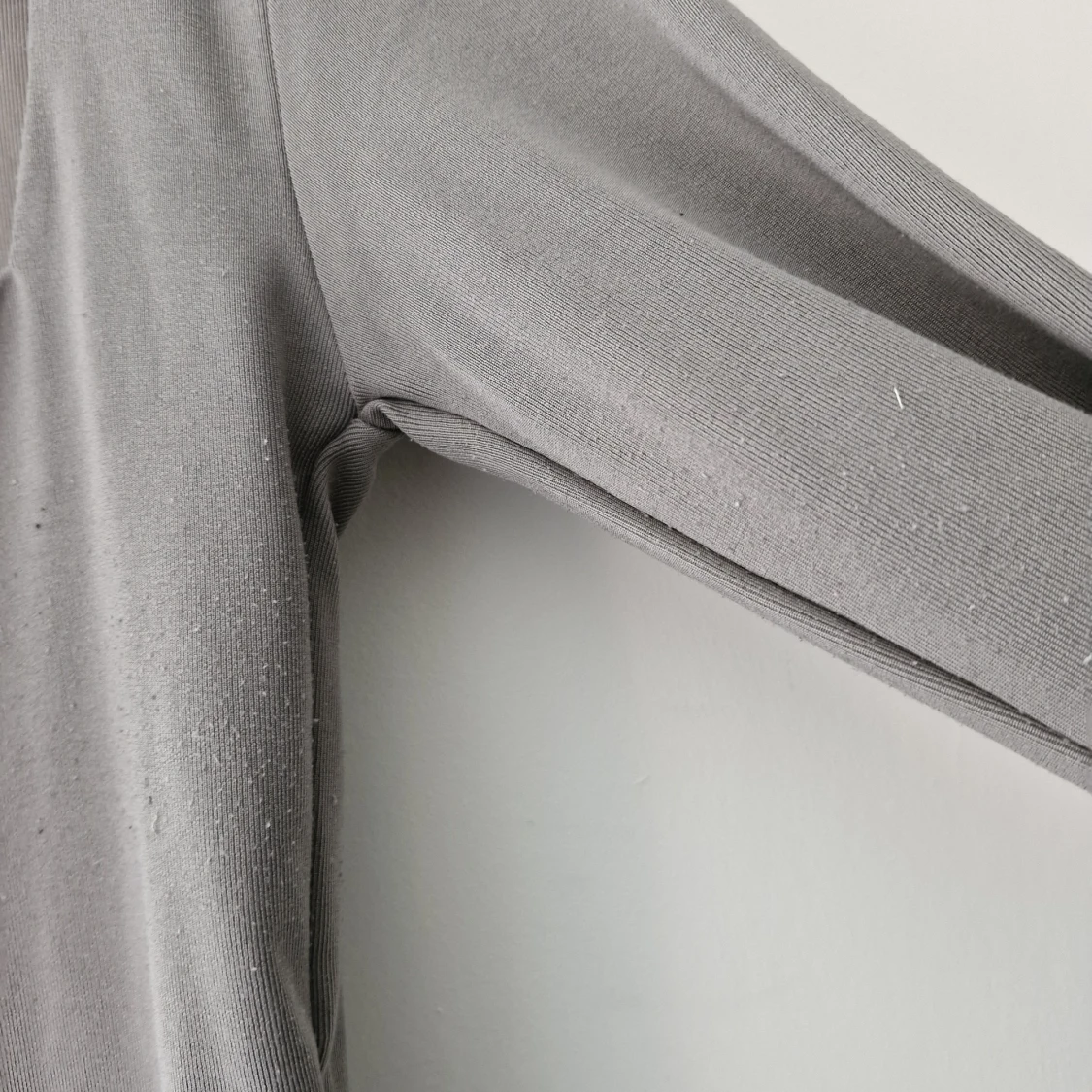 Grå långärmad topp från Amisu - 2