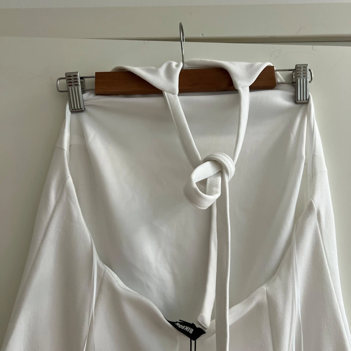 Vit kort klänning från Bik Bok - 2