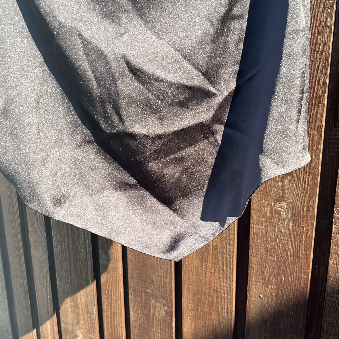 Svart glittrig tubtopp med strassband - 2