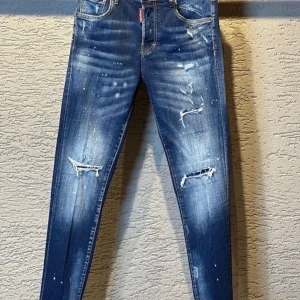 dsquared2 jeans - dsquared2 jeans nya och i bra skick.