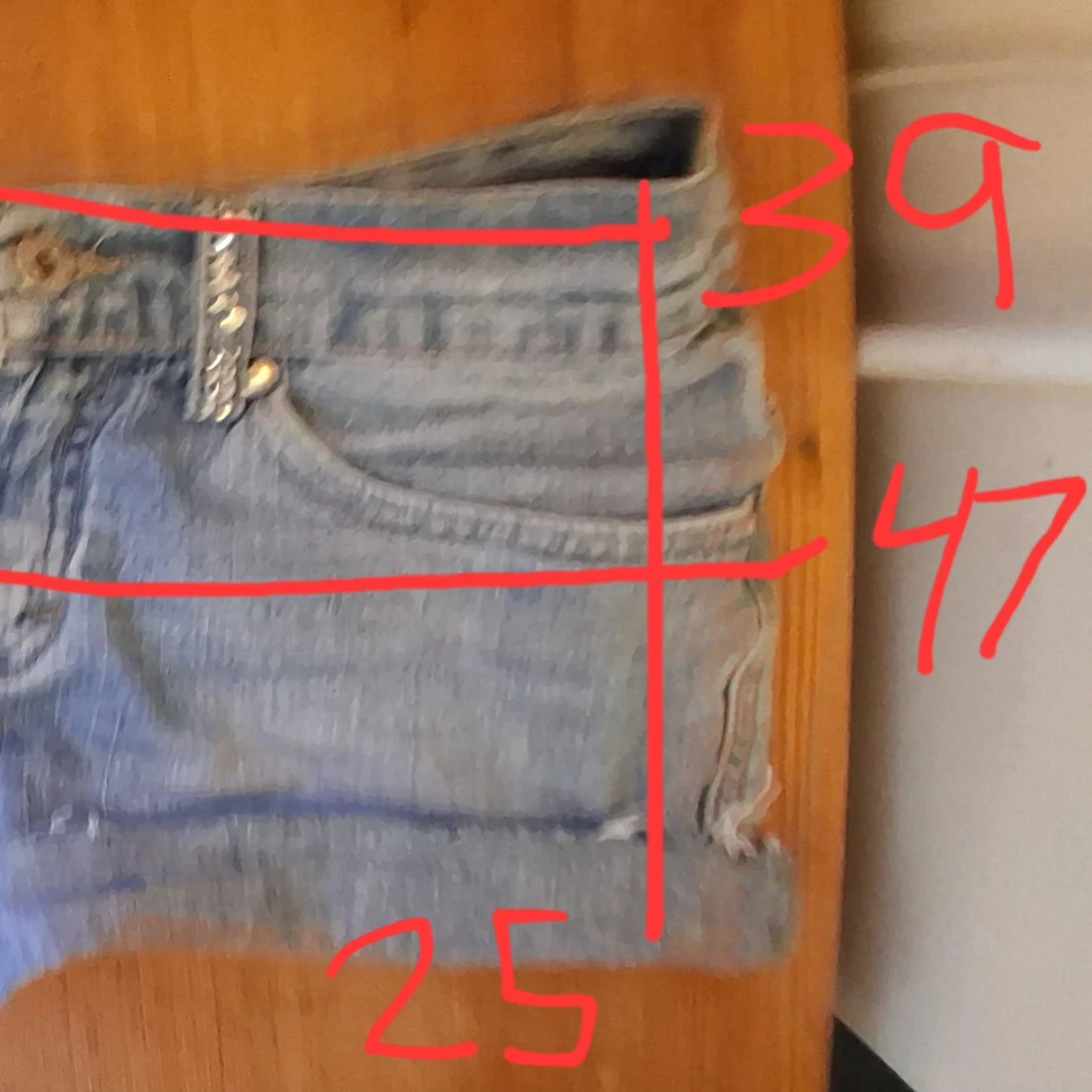 Lågmidjade jeansshorts  - 1