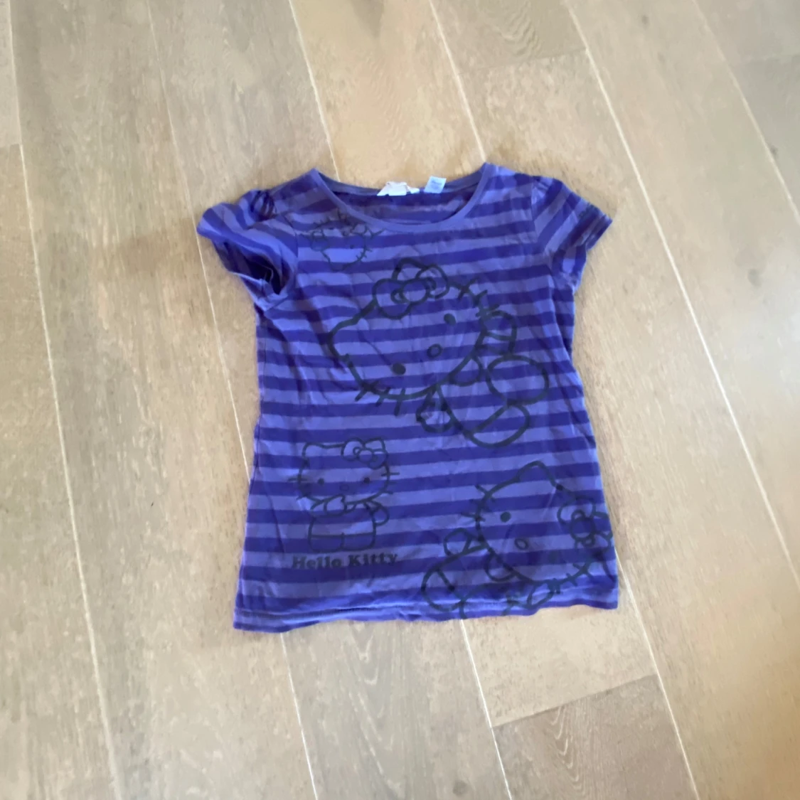 Lila Hello Kitty t-shirt med ränder - 4