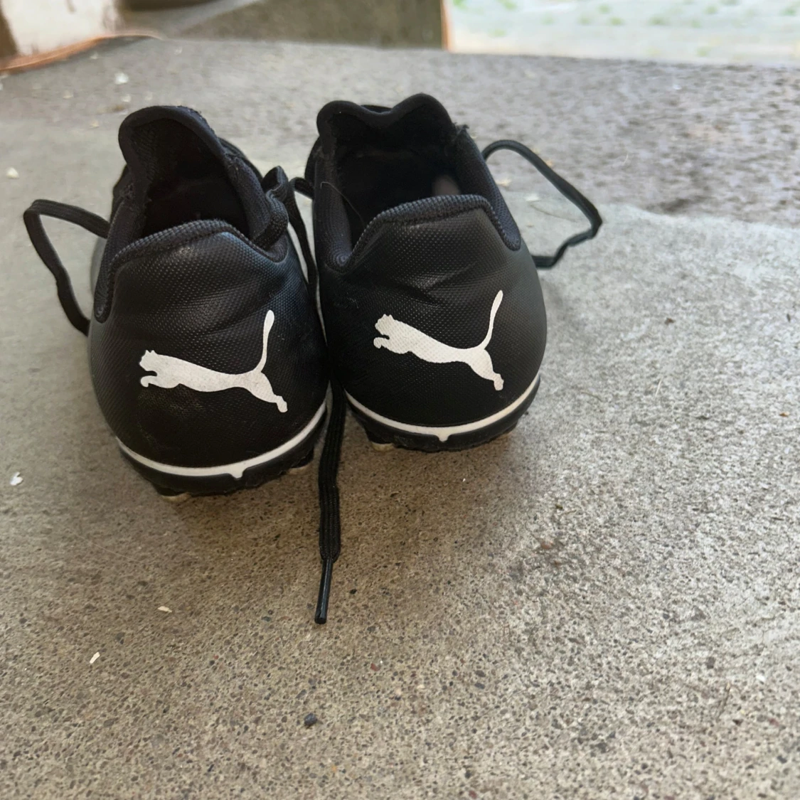 Svarta fotbollsskor från Puma - 4