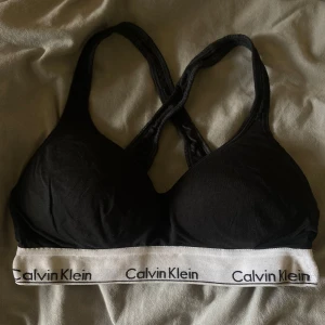 Calvin Klein BH - Push up bh från Calvin Klein, bra skick!🤍