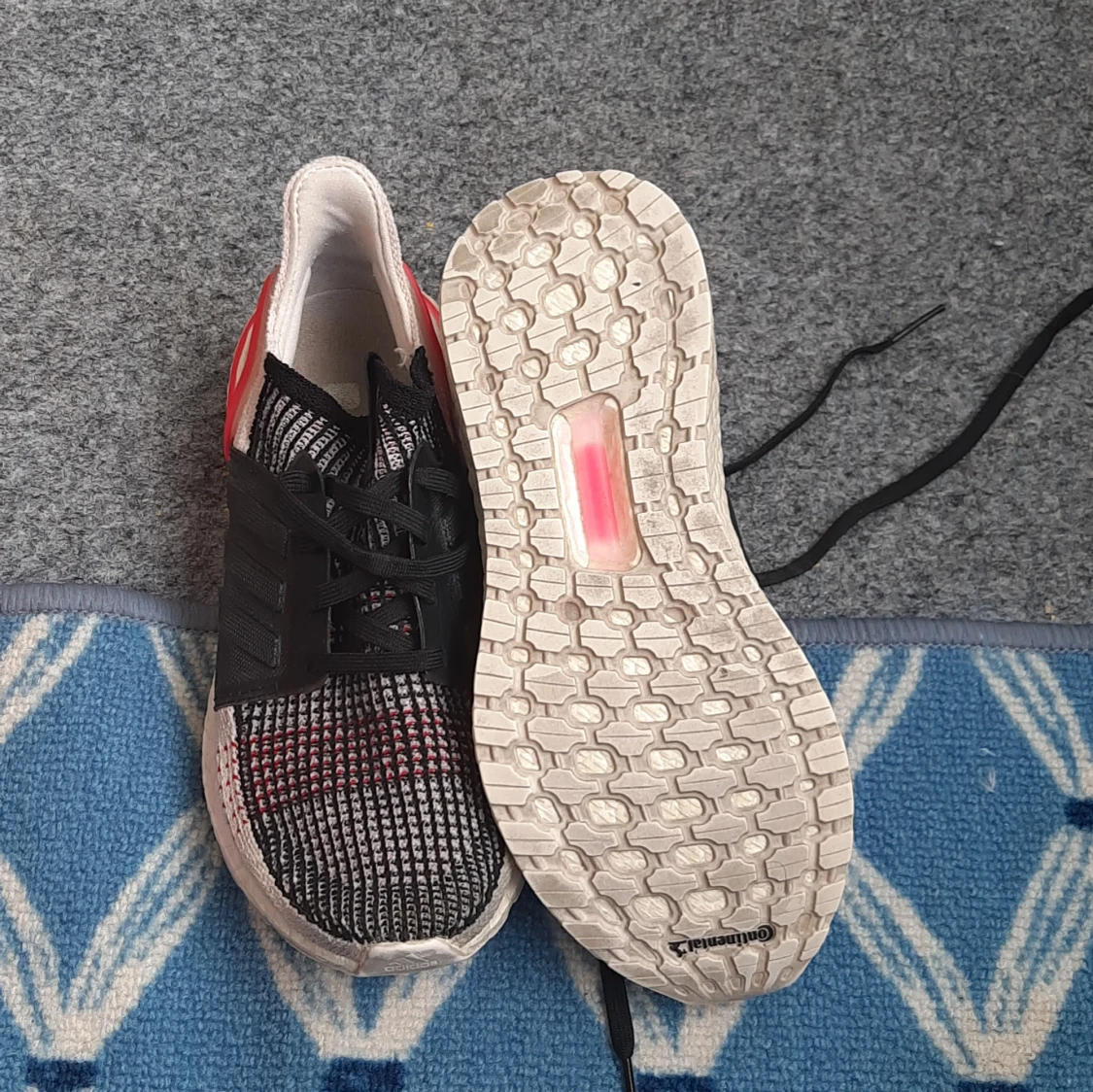 Adidas löparskor med svart och vit ovandel - 4