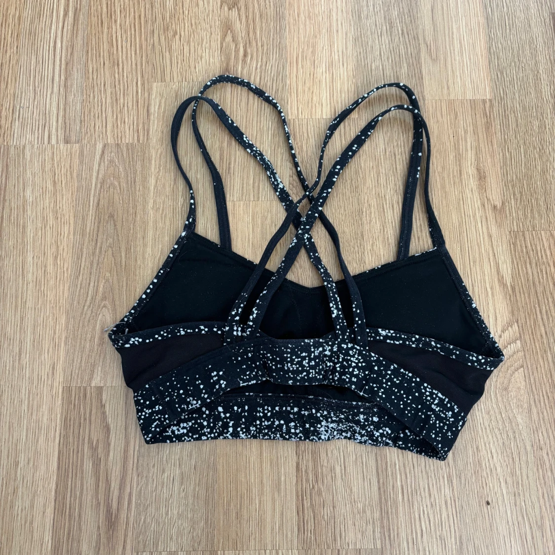 Svart sport-bh med vita prickar från Reebok - 1