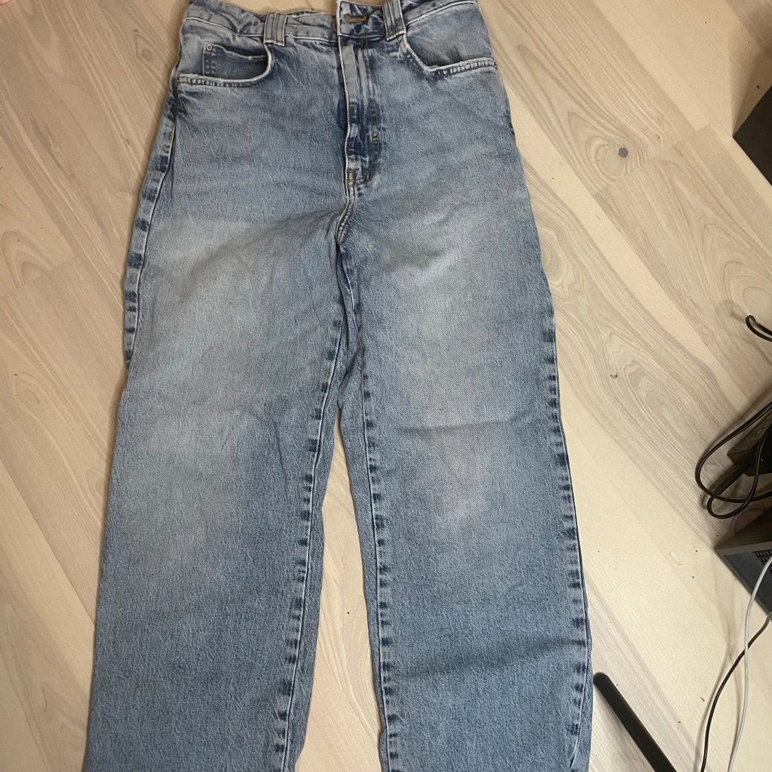 Blå raka jeans från Zara