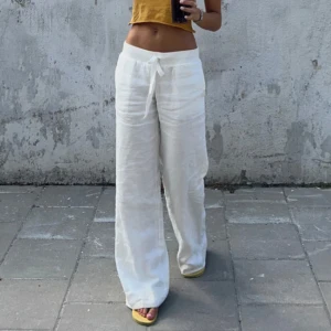 Linnebyxor  - Säljer mina linnebyxor från Alobha i strl S då dom är lite förstora för mig, helt nya prislapp kvar! Slutsålda på hemsidan💓