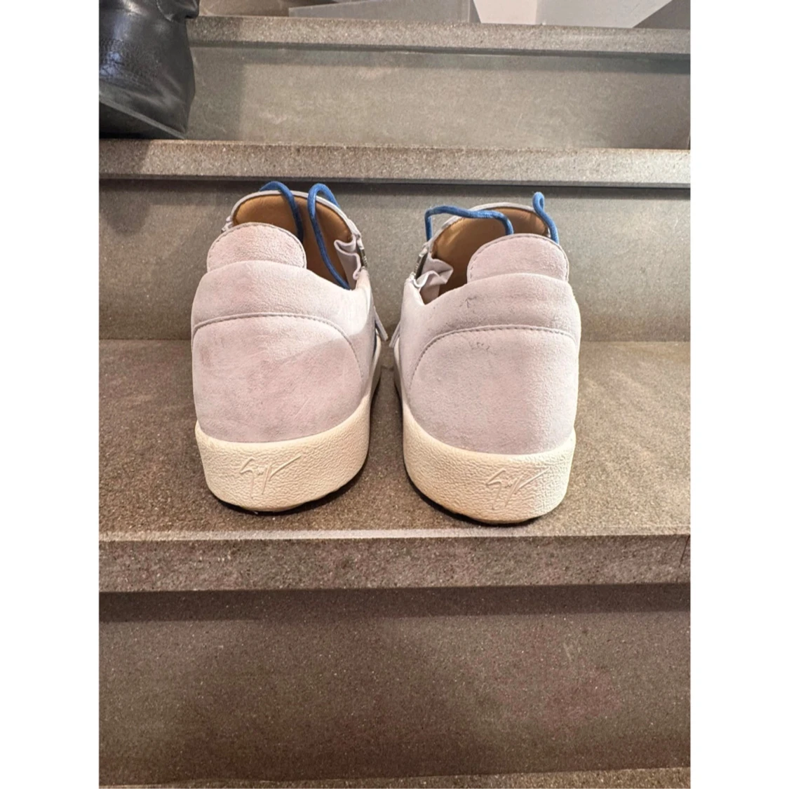 Blå och grå sneakers från Giuseppe Zanotti - 3