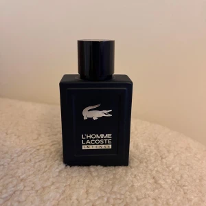 L'Homme Lacoste Intense herrparfym - Cirka 40ml kvar 