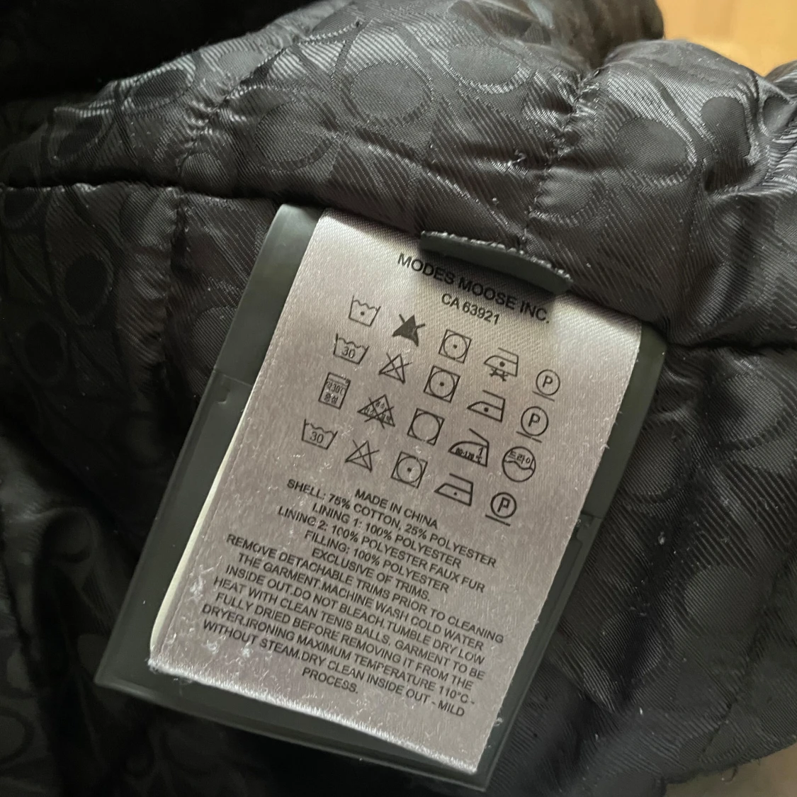 Svart hoodiejacka från Moose Knuckles xs  - 4