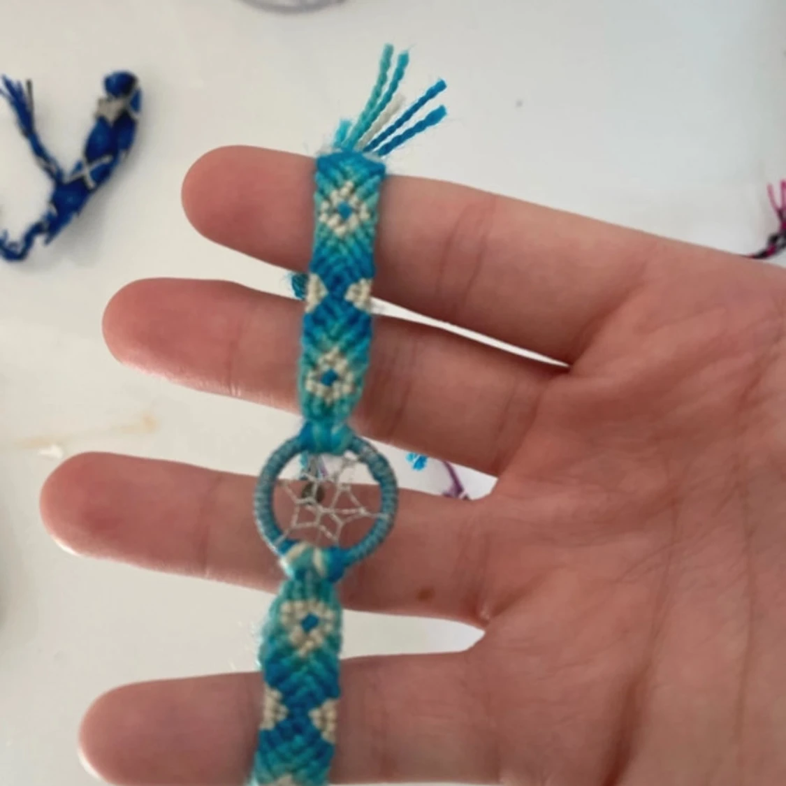 Färgglada vänskapsarmband i tyg - 3