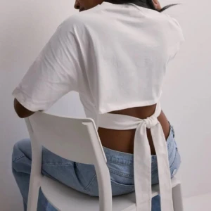 Slutsåld topp  - Användt fåtal gånger, nyskick och helt slutsåld. Tveka inte av att höra av dig vid frågor💓