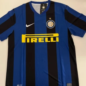 Zlatan Ibrahimovic Inter tröja - Använd 1 gång. Replika. Storlek L