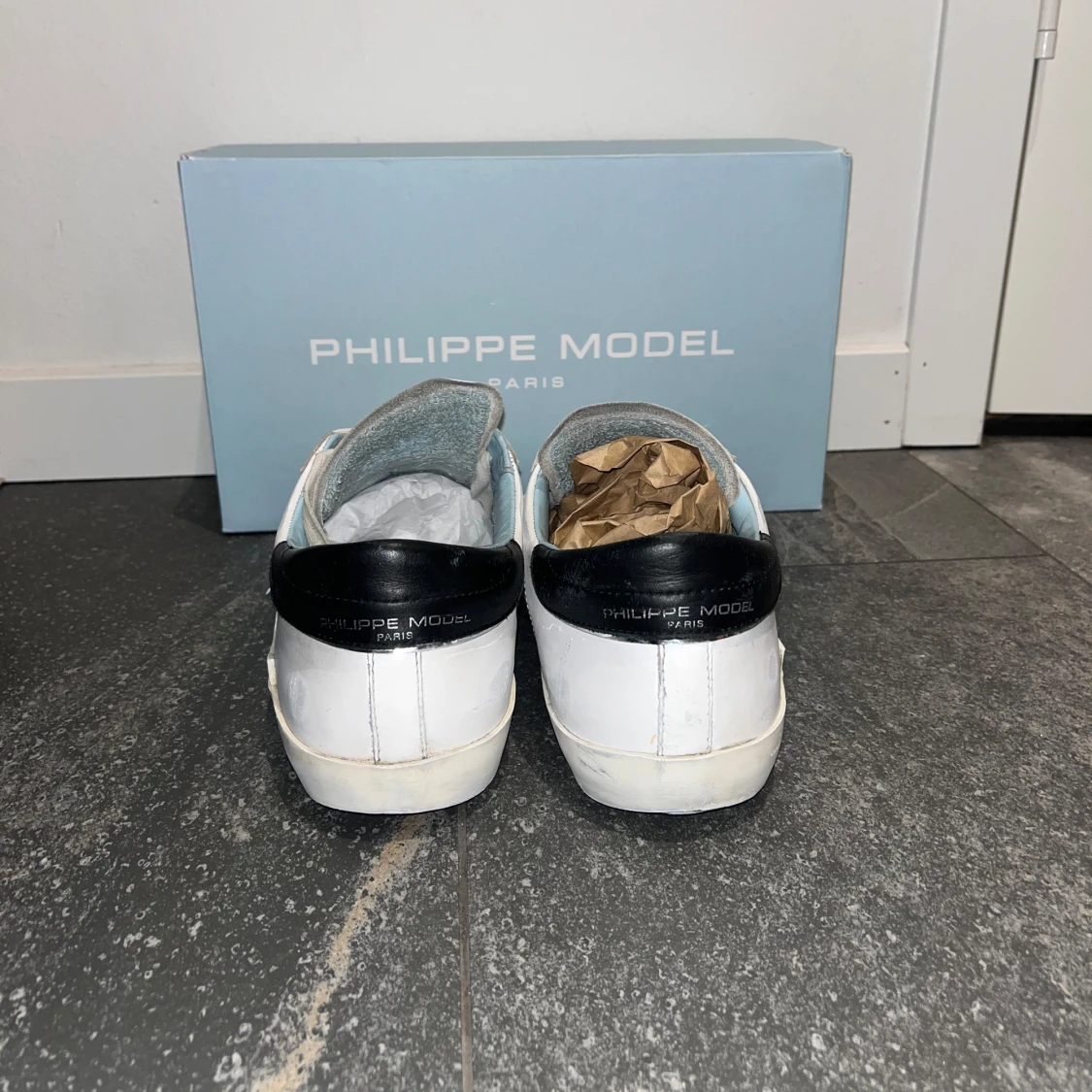 Vita sneakers från Philippe Model - 3