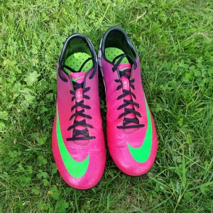 Nike Mercurial - Storlek 42  Skorna är i väldigt fint skick.