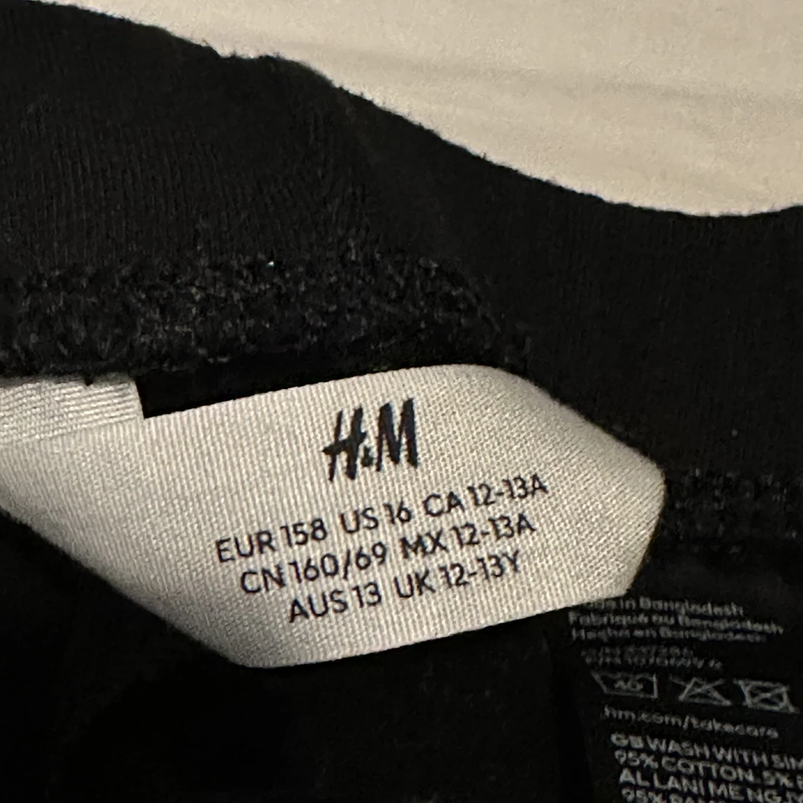 Svarta byxor  - 90