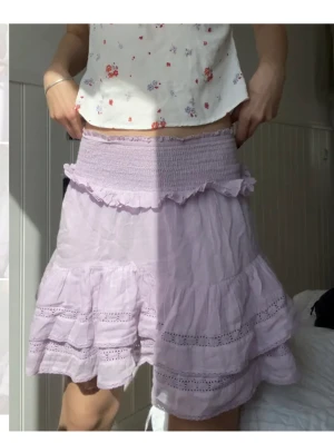 Neo noir kjol - En jättesöt neo noir kjol!