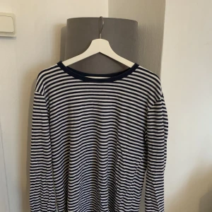 Randig tröja  - Gott skick 