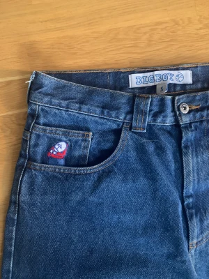 Bigboys  - Bigboys i storlek s, har hål längst ner på benen
