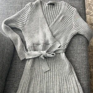 Ribbad tröja  - Använd 1 gång 